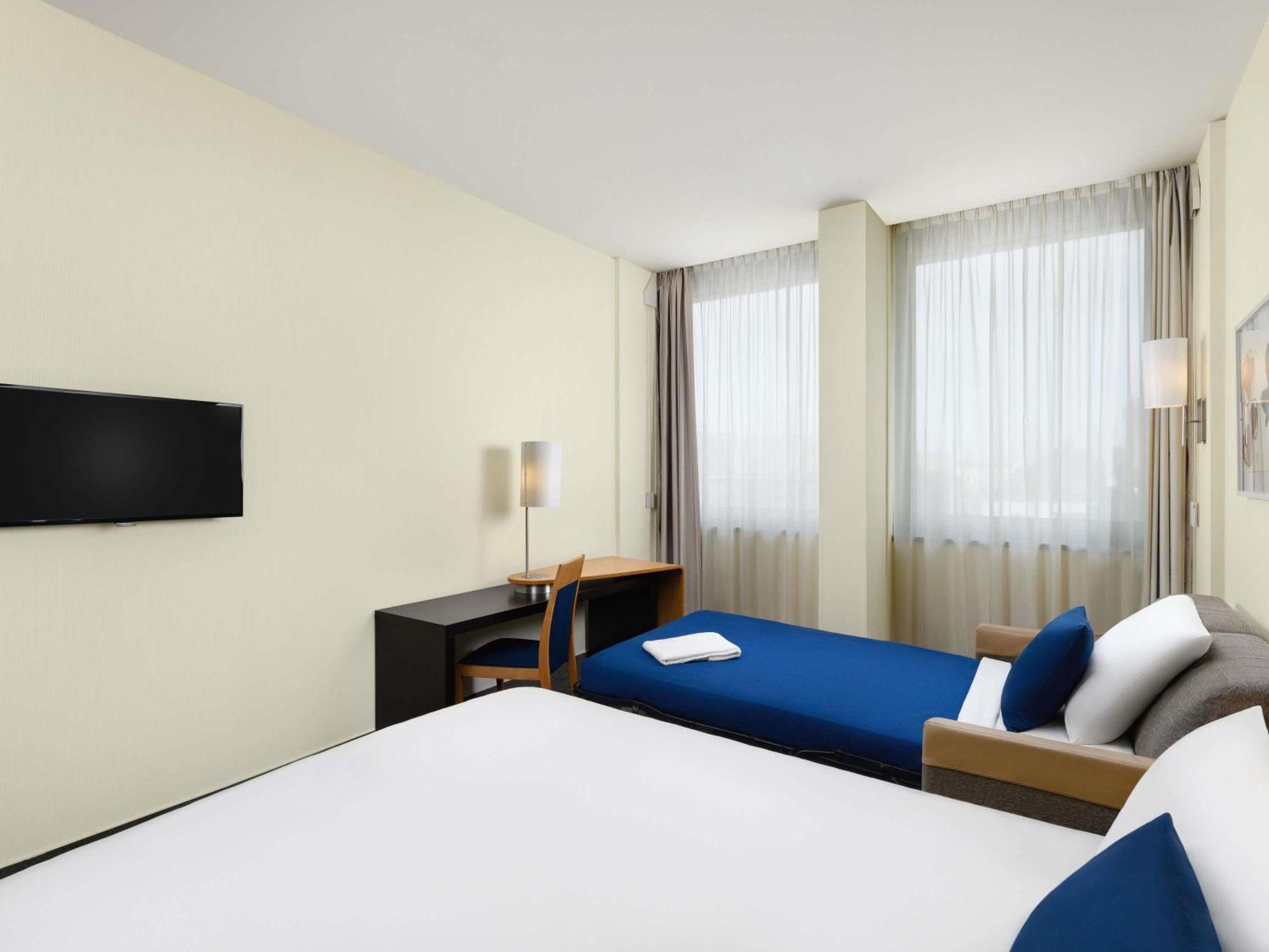 Quarto Duplo Família Superior com Sofá-cama