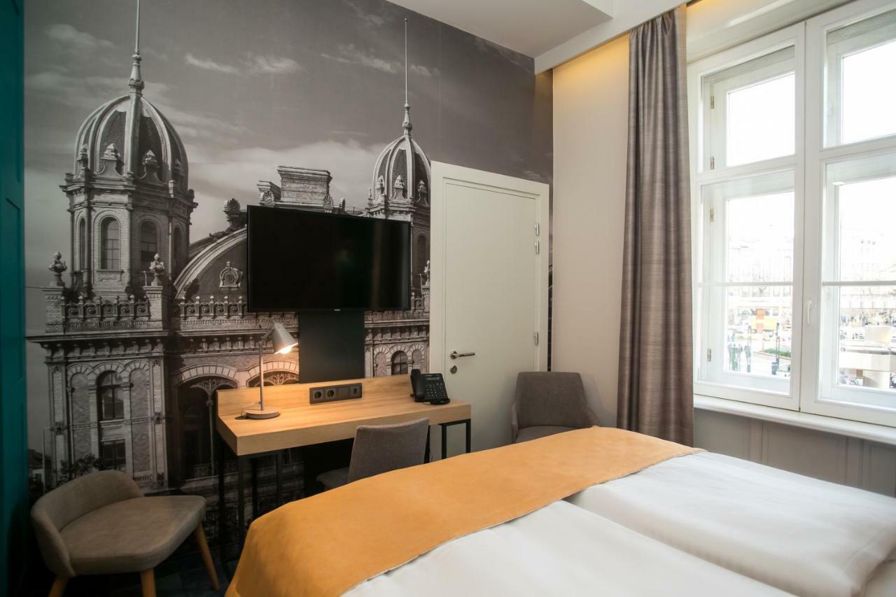 Quarto Standard com Cama de Casal ou 2 de Solteiro