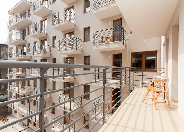 Maple Tree Budget Apartments